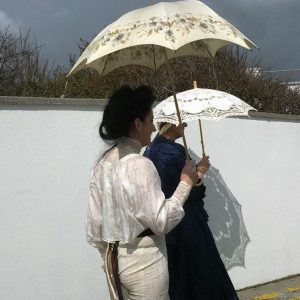 mujeres vestidas de época en Bloomsday