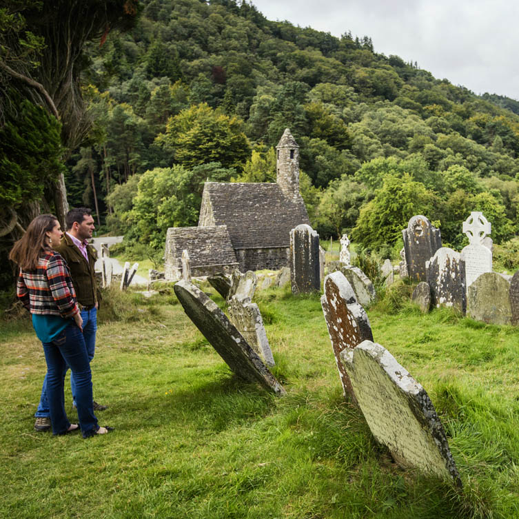 tumbas cementerio Glendalough